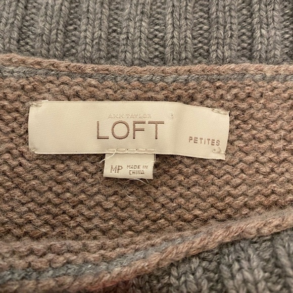 ANN TAYLOR LOFT Crop Sweater, Size Petite Medium - Picture 4 of 6